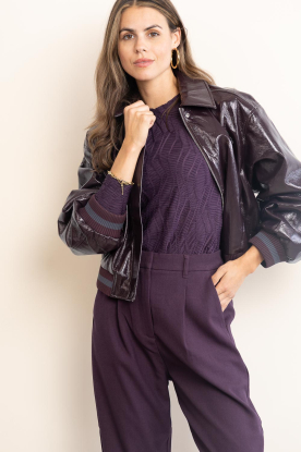 Copenhagen Muse | Stretch mesh top met structuur Jeri | aubergine 