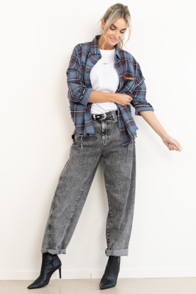 Look Checkered blouse Darter