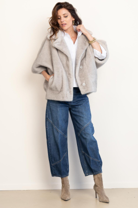 Look Cropped barrel jeans