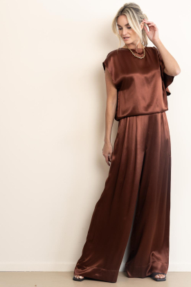 Look Asymmetric top Jill