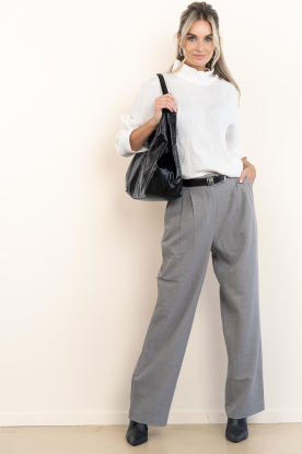 Look Crepe blouse met zilveren knopen Camello